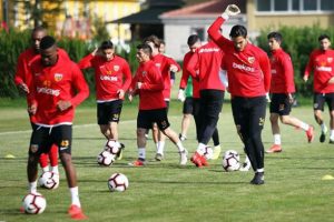 Kayserispor'da Mensah seferberliği