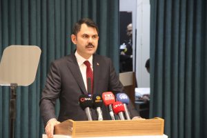 Bakan Kurum &uuml;niversite &ouml;ğrencileriyle bir araya geldi