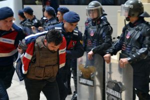 42 koyun i&ccedil;in yaşlı kadını &ouml;ld&uuml;rd&uuml;ğ&uuml; &ouml;ne s&uuml;r&uuml;len 5 kişi hakim karşısında!