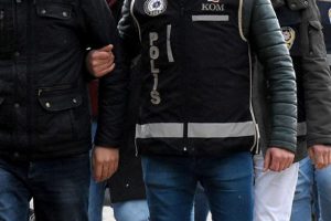 Mersin'de FET&Ouml; operasyonu: 6 g&ouml;zaltı