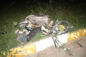 Kamyonet ile motosiklet &ccedil;arpıştı
