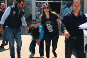 Yaşlı adamların kabusu olmuştu... G&ouml;r&uuml;nt&uuml;lenmemek i&ccedil;in elinden geleni yaptı