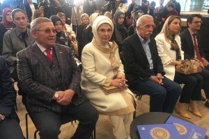 Emine Erdoğan, sergi a&ccedil;ılışını yaptı