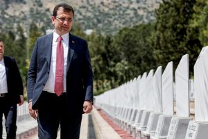 İmamoğlu, KKTC'de ziyaretlerde bulundu