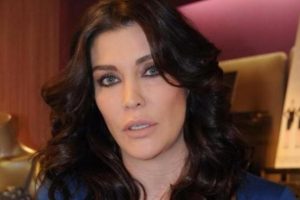 Deniz Akkaya'nın annesi hayatını kaybetti