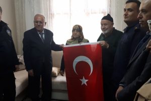Kaymakam Alkan'dan şehit ailesine ziyaret