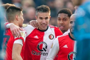 Van Persie futbola veda etti