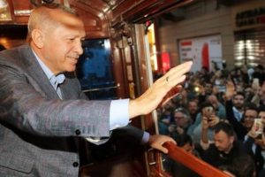 Cumhurbaşkanı Erdoğan'dan vatandaşa: "Daha g&uuml;zel olacak"