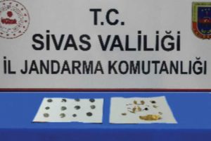 Sivas'ta 2 bin 500 yıllık ta&ccedil; ele ge&ccedil;irildi
