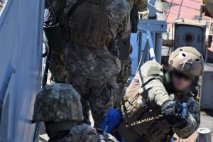 Ukrayna'dan Ker&ccedil; Boğazı'nda Rus gemilerini ele ge&ccedil;irme tatbikatı