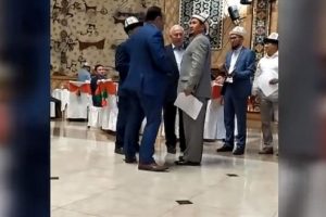 T&uuml;rkiye'nin Bişkek B&uuml;y&uuml;kel&ccedil;isi Fırat: Siz buraya FET&Ouml; ter&ouml;r &ouml;rg&uuml;t&uuml;n&uuml;n başını nasıl &ccedil;ağırırsınız?