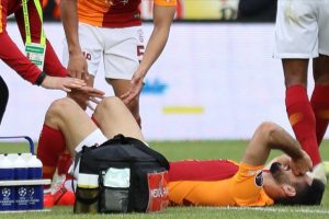 Galatasaray'dan Emre Akbaba'nın sağlık durumuna ilişkin a&ccedil;ıklama