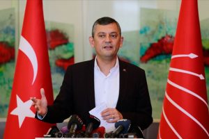 &Ouml;zel: 'D&uuml;r&uuml;stl&uuml;ğe davet ediyoruz'