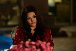 Hande Er&ccedil;el'den duygulandıran Anneler G&uuml;n&uuml; mesajı
