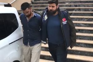 "Polisiz" yalanıyla para ve telefonunu gasp ettiler
