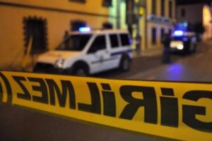 Akılalmaz olay! İhbara giden polis &ouml;l&uuml;mden d&ouml;nd&uuml;