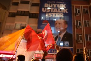 Fatih Altaylı'dan AK Parti'ye: Bir karar verin