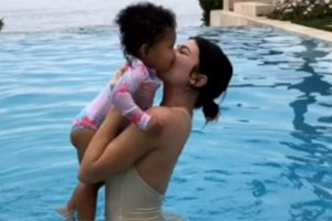 Kylie Jenner'a 420 bin TL'lik hediye