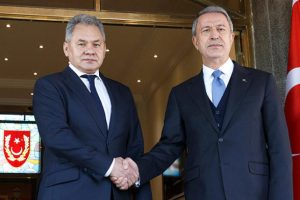 Hulusi Akar Rus mevkidaşı ile g&ouml;r&uuml;şt&uuml;