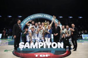 Denizli Basket'te kupa sevinci