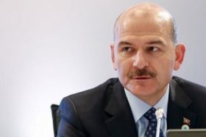 Soylu'dan "Her şey &ccedil;ok g&uuml;zel olacak" pankartına yasak iddiasına yanıt