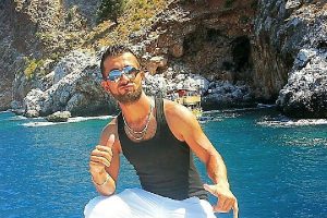 Stadyum otoparkında 1 kişiyi &ouml;ld&uuml;r&uuml;p, 2 kişiyi yaralayan sanığın cezası belli oldu!