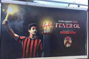 Eskişehir'de 'Fener Ol' afişleri kaldırıldı