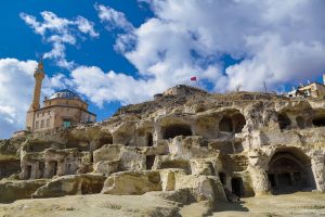 D&uuml;nyanın en b&uuml;y&uuml;k yeraltı şehri turizme kazandırılıyor