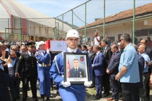 Şehit Uzman &Ccedil;avuş Demirci son yolculuğuna uğurlandı
