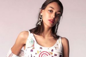 Dilan &Ccedil;i&ccedil;ek Deniz'in Cannes pozu