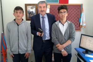 Ortaokul &ouml;ğrencilerinden insanlık dersi