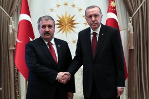 B&uuml;y&uuml;k Birlik Partisi Genel Başkanı Mustafa Destici Beştepe'de