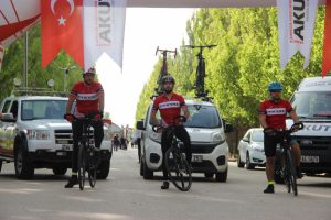 Milli m&uuml;cadelenin başladığı topraklara bisikletle yolculuk başladı