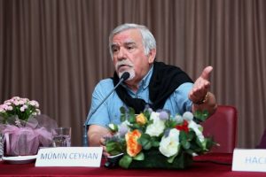 M&uuml;min Ceyhan, Bursa'da 'Setbaşı'nda Yasak Aşk'ı anlattı