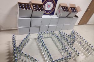 Bursa'da sahte i&ccedil;ki operasyonu! 286 şişe ele ge&ccedil;irildi