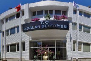 Adalar Belediyesi'den fayton a&ccedil;ıklaması