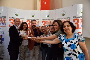 Bursa Meslek Tiyatroları Festivali'nde &ouml;d&uuml;ller sahiplerini buldu