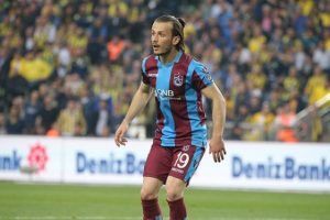 Trabzonspor'da Abd&uuml;lkadir Parmak'ın s&ouml;zleşmesi yenileniyor