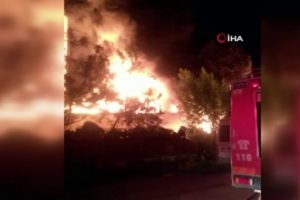 Ankara'da lastikçiler sitesinde yangın