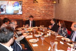 Kazakistan Büyükelçisi Saparbekuly gazetecilerle iftarda buluştu