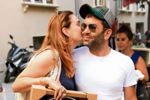 Ceyda D&uuml;venci ve B&uuml;lent Şakrak &ccedil;ifti aşka geldi