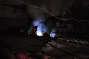 Şanlıurfa'da cinsel istismar su&ccedil;lamasıyla tutuklanan kişinin ev ve iş yeri kundaklandı