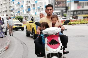 Tehlikeli yolculuk! Canlarını hi&ccedil;e saydı