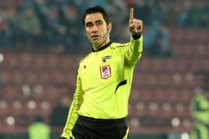 Trabzonspor-Beşiktaş ma&ccedil;ında Koray Gen&ccedil;erler 'VAR'