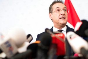 Başbakan Yardımcısı Christian Strache, istifa etti