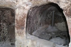Evin altından yeraltı şehri &ccedil;ıktı