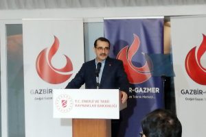 Bakan D&ouml;nmez: "&Uuml;lkemizdeki her 10 kişiden 8'ine doğal gazı ulaştırdık"