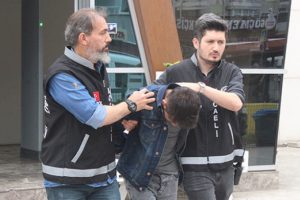 200 bin TL'lik vurgun yapan sahte savcı tutuklandı