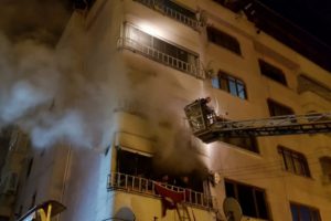 Beş katlı apartmanda korku dolu dakikalar!