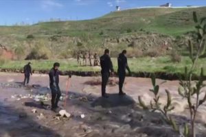 Kars'ta kaybolan k&uuml;&ccedil;&uuml;k kızı arama &ccedil;alışmaları s&uuml;r&uuml;yor